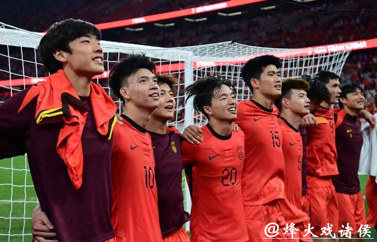 U23男足亚洲杯:中国队以不败战绩首次跻身八强 U23男足亚洲杯:中国队以不败战绩首次跻身八强